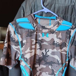 Mens UA heat gear comp padded football shirt M